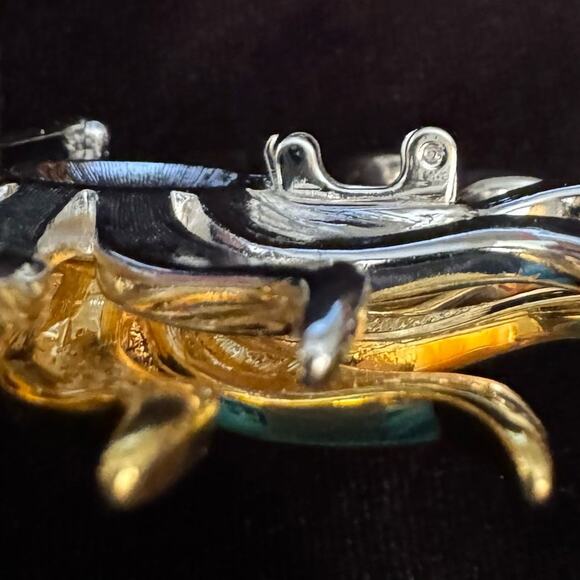 Kenneth Jay Lane KJL Gold and Silver Tone Rhinestone Kinetic Sunflower Brooch - Picture 10 of 11